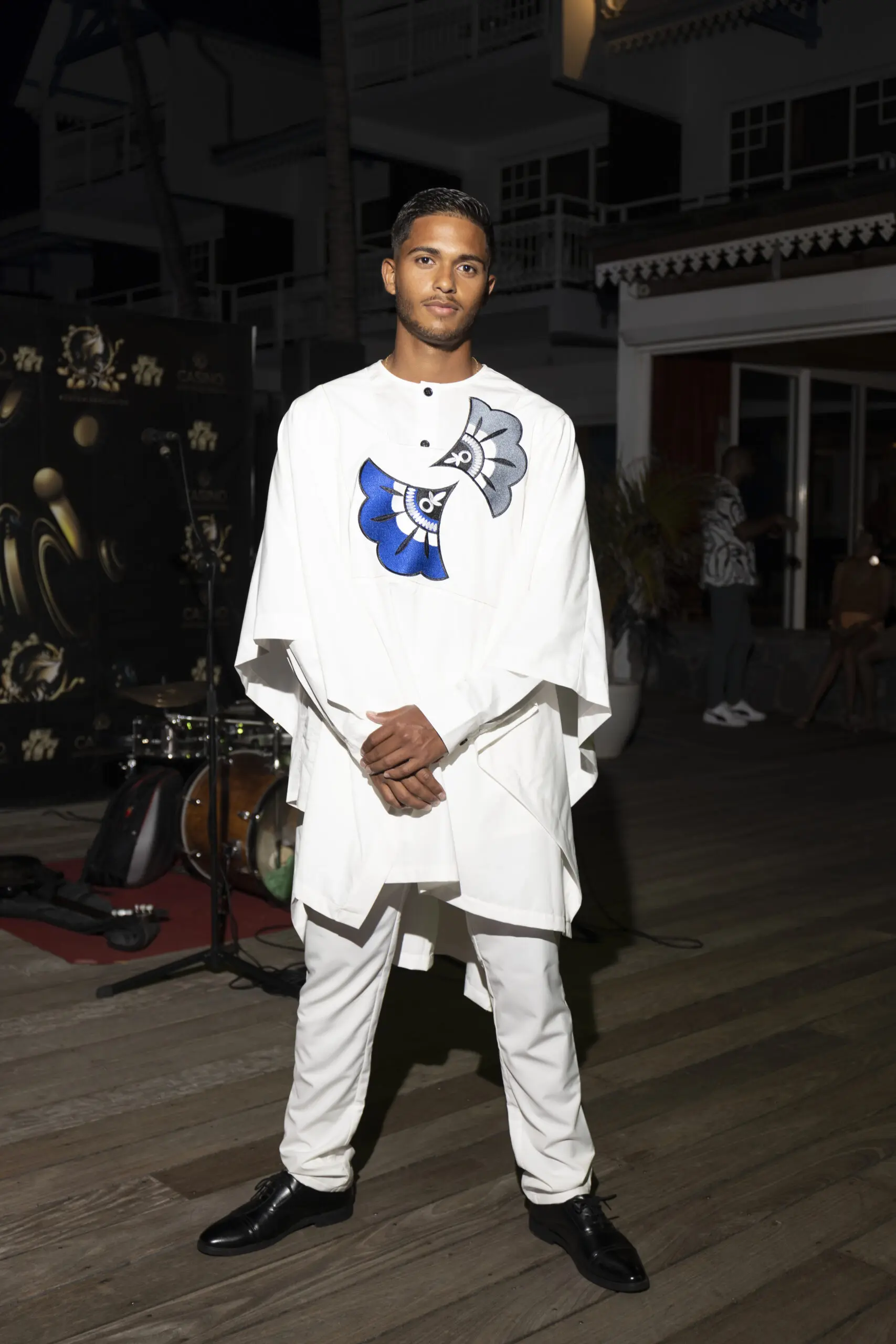 Tenue homme Fleur des Îles