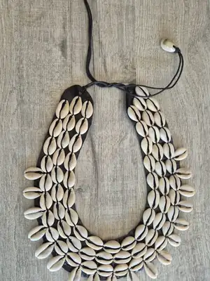 Collier Cauris rond 3