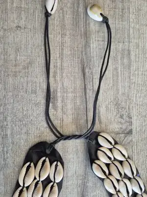 Collier Cauris rond 7