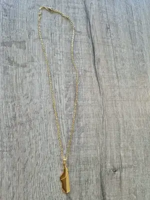 Collier Madagascar 3
