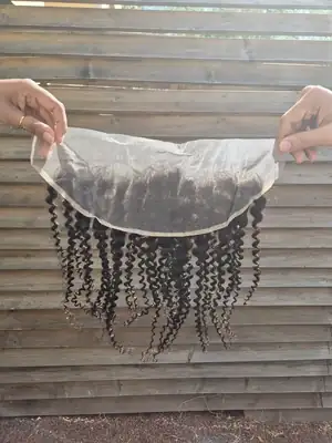 Lace frontale Kinky curly