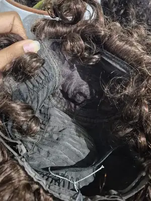 Perruque Bouncy curl coloré 10 pouces avec frange 7