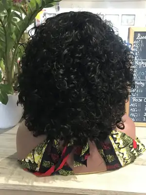 Perruque Funmi curl 10 pouces avec frange 5