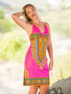 Robe Dashiki décolletée (3 coloris) 7