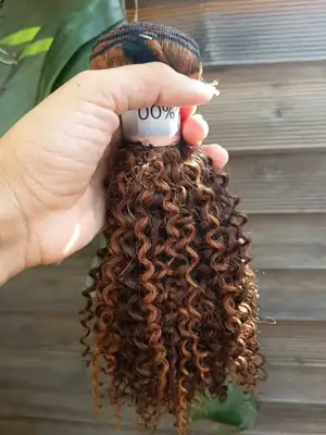 Tissage Kinky curly miel