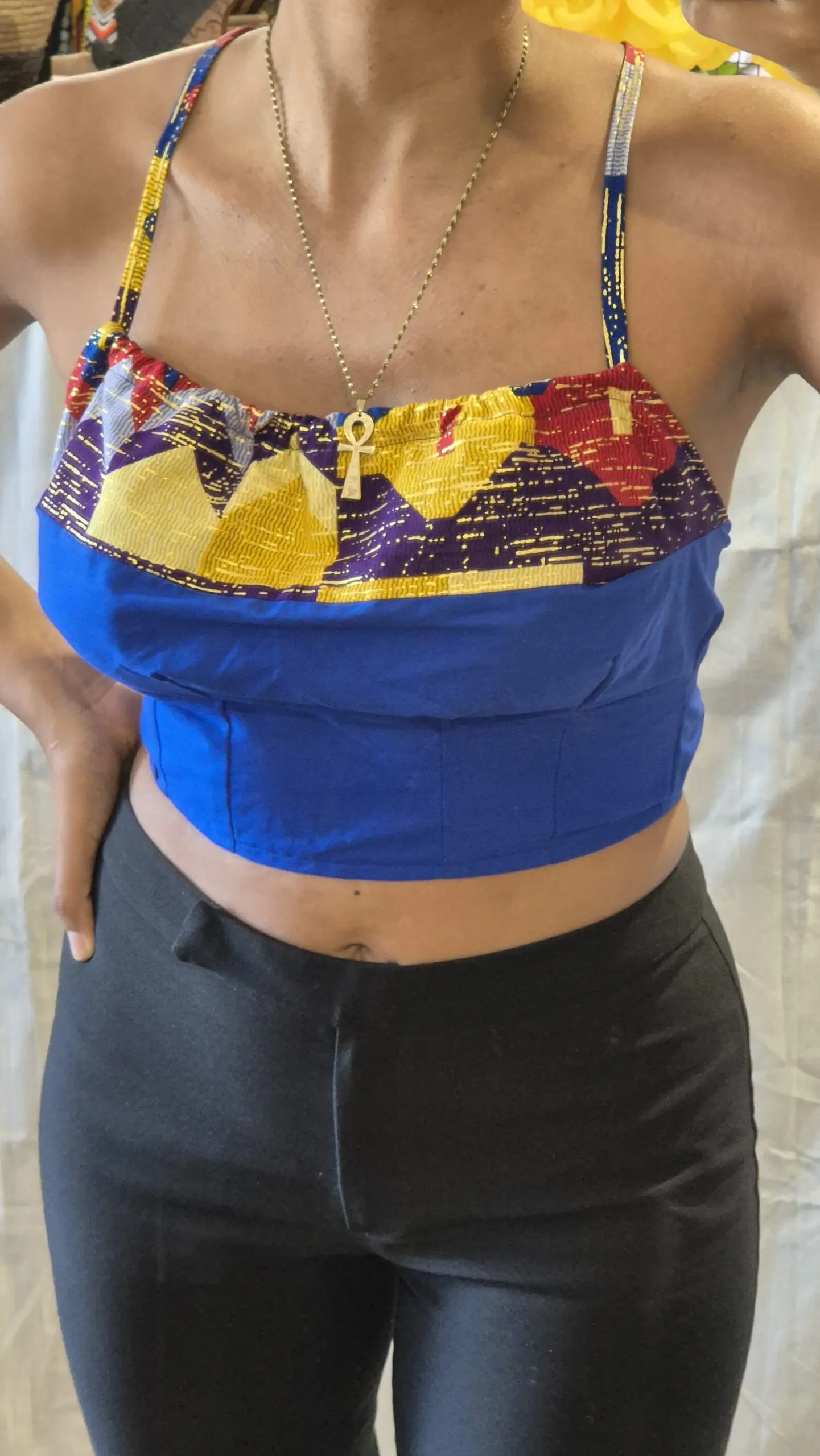 Top dos nu Senia bleu